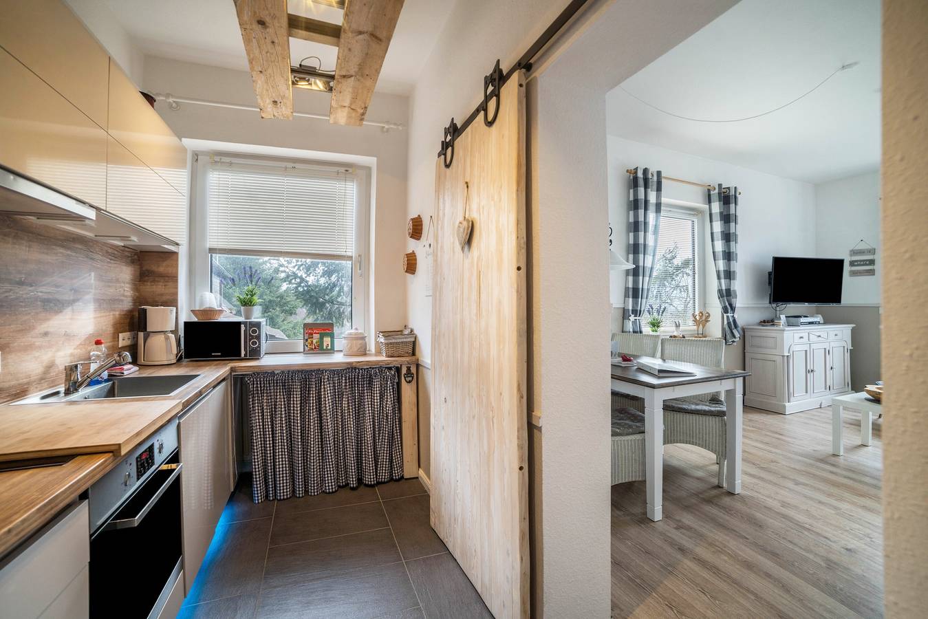 Ganze Wohnung, Ferienwohnung 'Harzperle Nr 6' mit Bergblick, Balkon und Wlan in Hohegeiß, Harzvorland