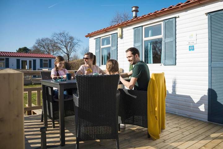 Ferienpark für 8 Personen, mit Terrasse und Garten in Ouddorp - 2