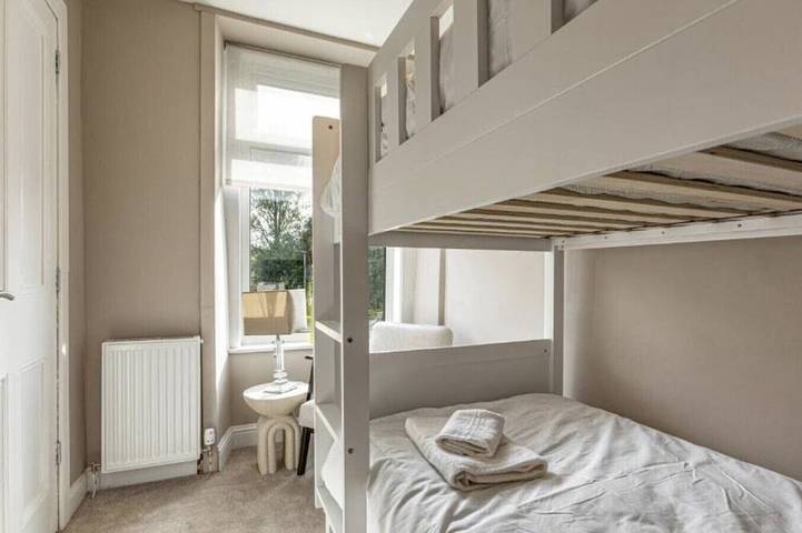 Ganze Wohnung, Sleeps 7 | 2 Bedrooms | Nice Area in Scottish Borders