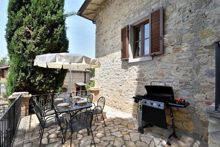 Gîte pour 5 personnes, avec jardin ainsi que terrasse et piscine dans San Sano - 3