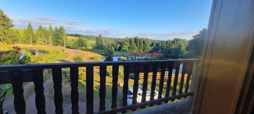 Location de vacances pour 15 personnes, avec vue et jardin à Saint-Bresson - 2