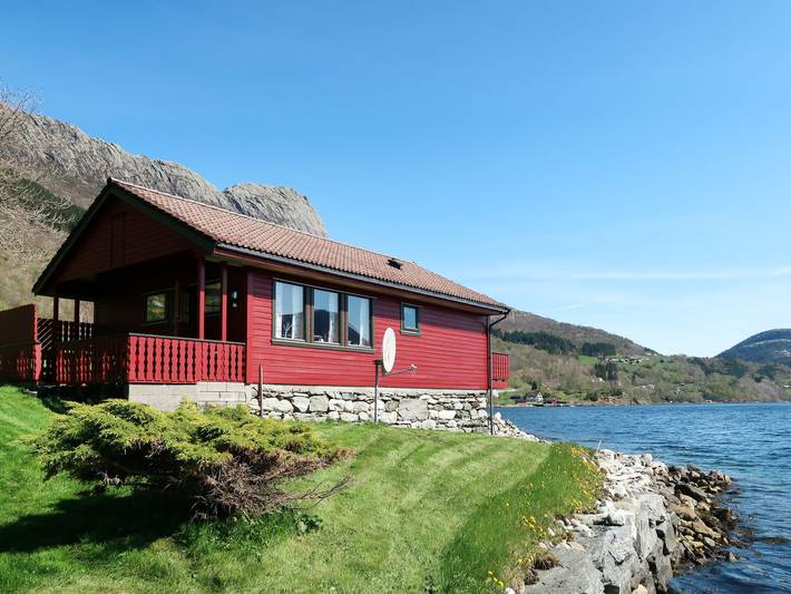 Feriehus for 5 personer, med Terrasse og Hage i Vestland
