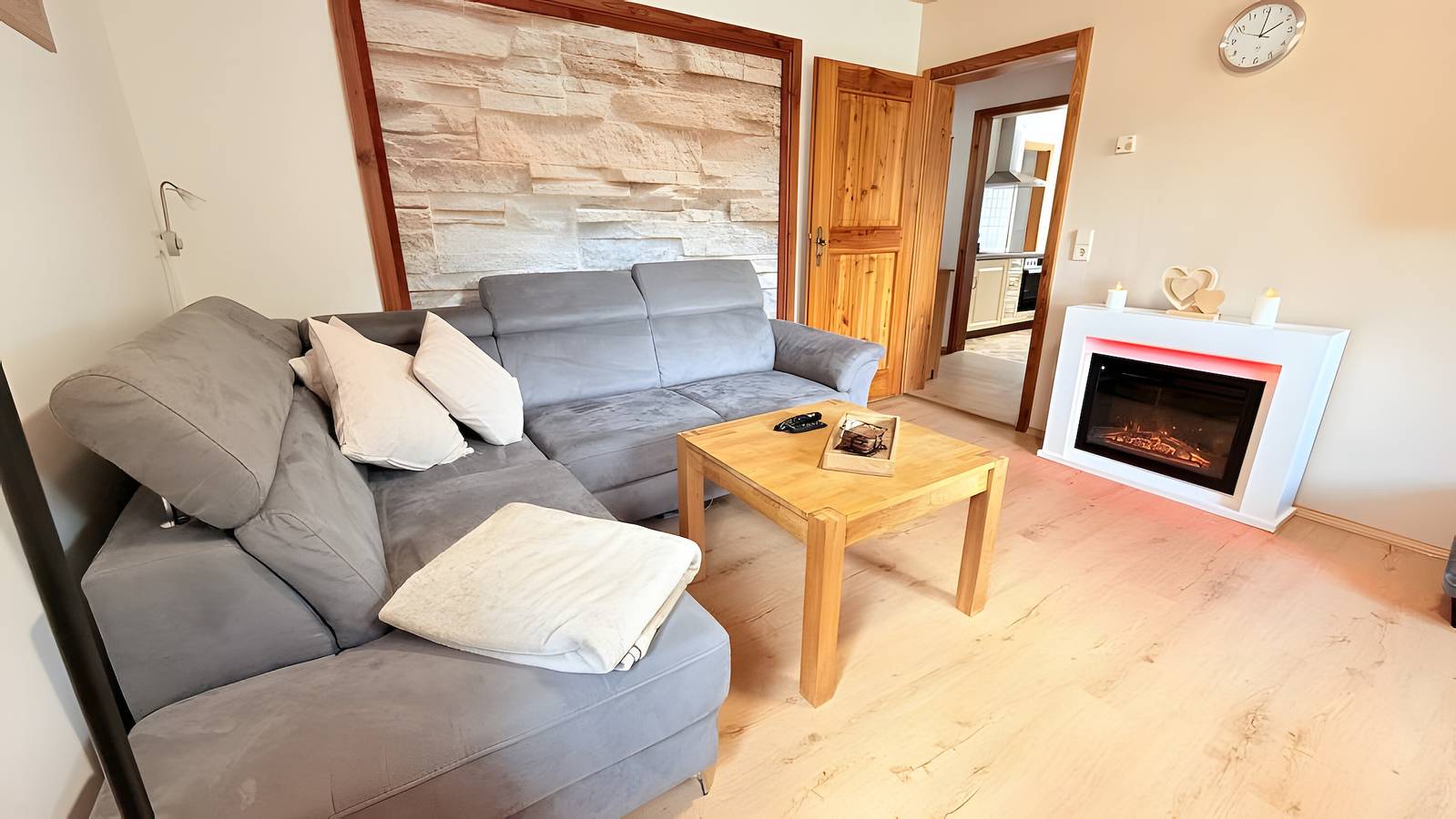 Ganze Wohnung, Hundefreundliche Ferienwohnung Wildbach 80qm, 2 Schlafzimmer, Infrarotsauna, max. 4 Personen in Enzklösterle, Nordschwarzwald