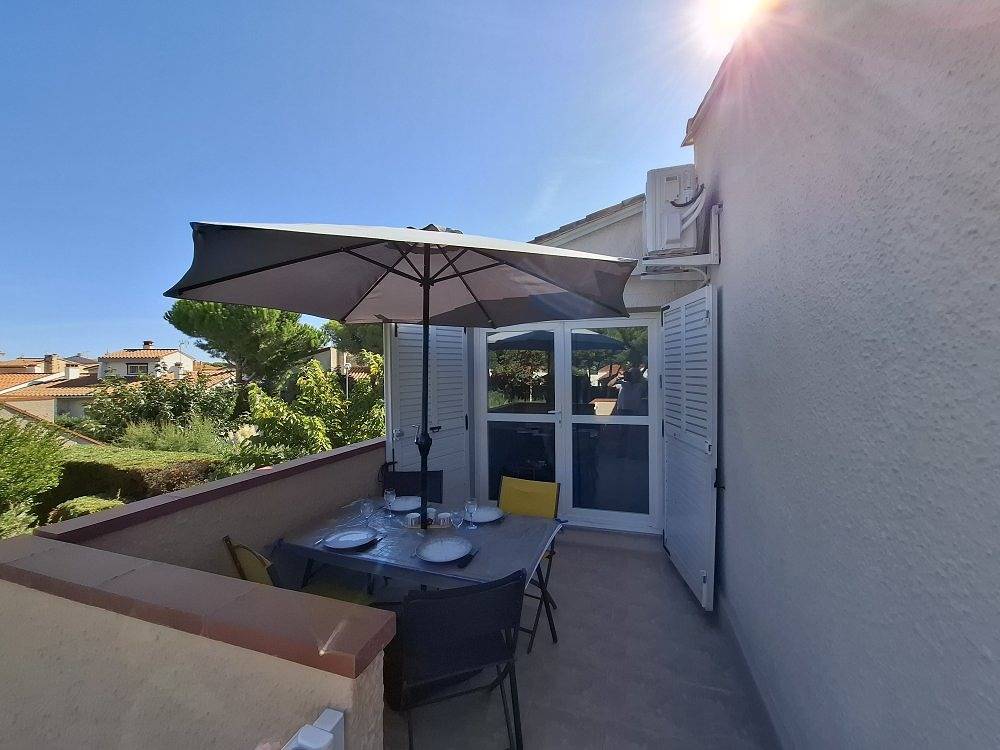 Ganze Ferienwohnung, Ferienwohnung für 4 Personen mit Terrasse in Saint-Cyprien-Plage, Saint-Cyprien