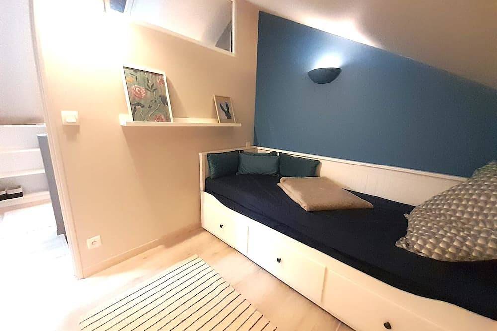 Entire apartment, Duplex-Chtx center-2 bedrooms- 6pers- terrace-wifi-air conditioning in Châteauroux, Châteauroux region