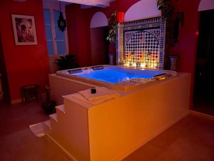 Chambre d’hôte pour 2 personnes, avec piscine et jacuzzi ainsi que sauna et jardin, animaux acceptés dans Canton de Vaud - 3