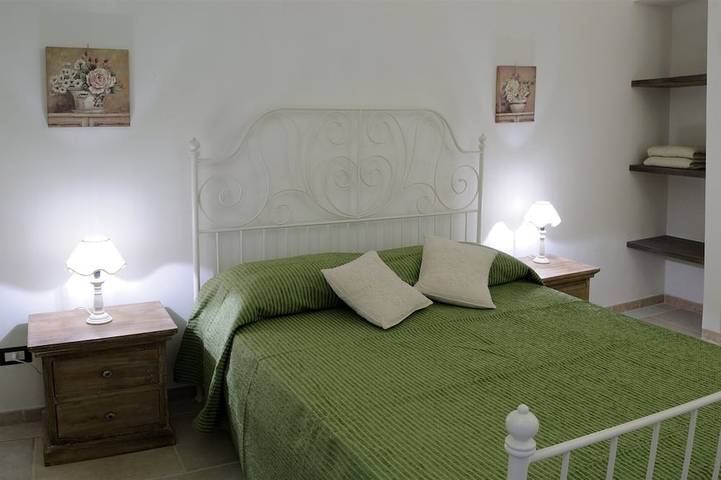 Nice Casa dei Limoni, Large Pool, private Jacuzzi, WIFi in Martina Franca, Province de Taranto