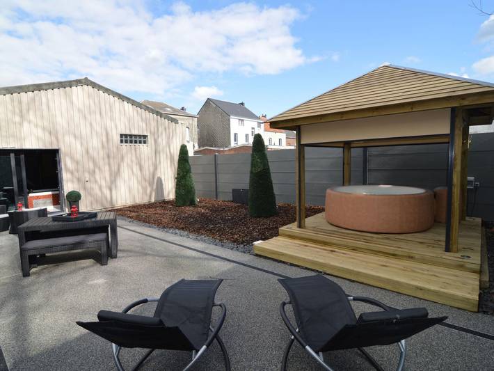 Location de vacances pour 2 personnes, avec jardin ainsi que terrasse et sauna à Welkenraedt