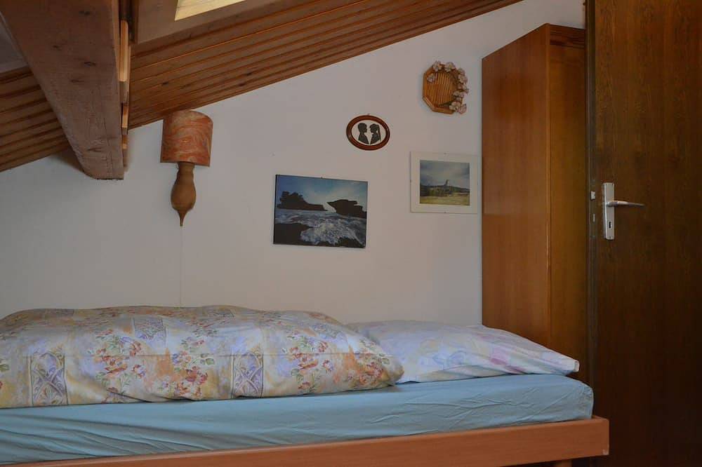 Ganze Wohnung, Malerische Dachgeschoss-Wohnung mit Blick auf das Kaisergebirge in Oberaudorf, Bayerische Alpen