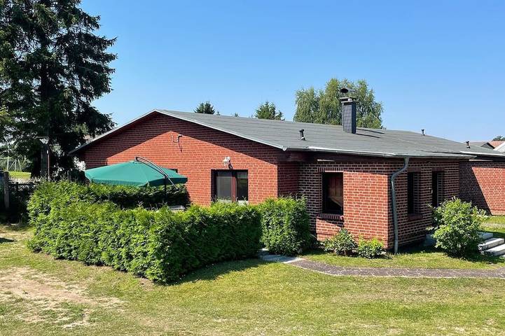 Ferienhaus für 4 Personen, mit Terrasse in Neppermin