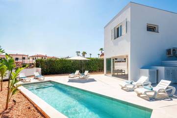 Villa in Ciutadella, Coast of Menorca für 5 