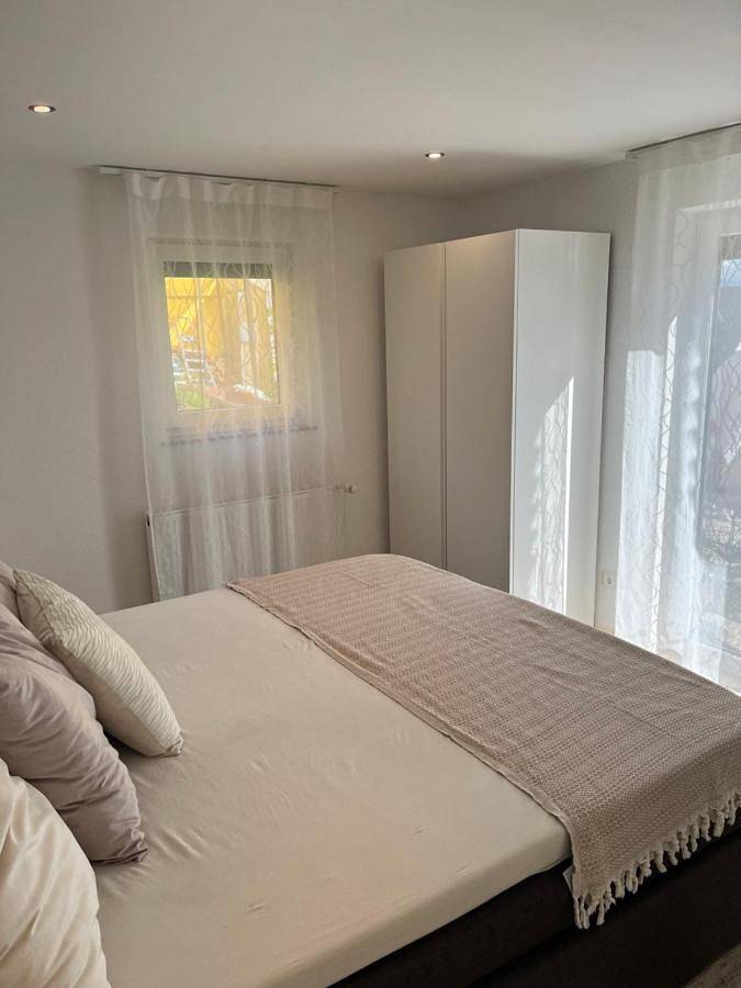 Appartement entier, 1-Zimmer Apartment in Altbach in Altbach, Arrondissement d'Esslingen
