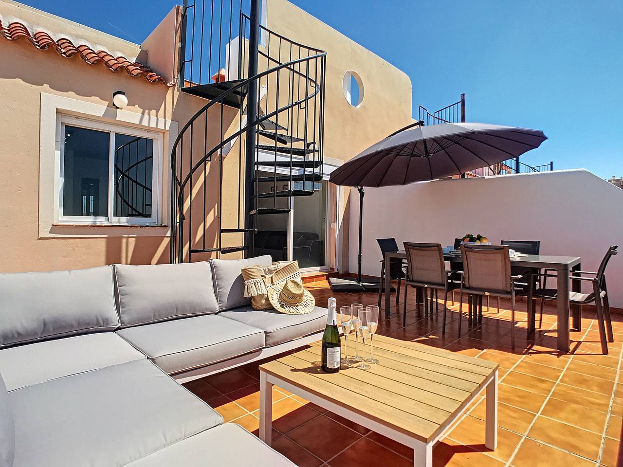 Ganze Wohnung, Ferienwohnung für 4 Personen mit Ausblick in Casares, Costa del Sol