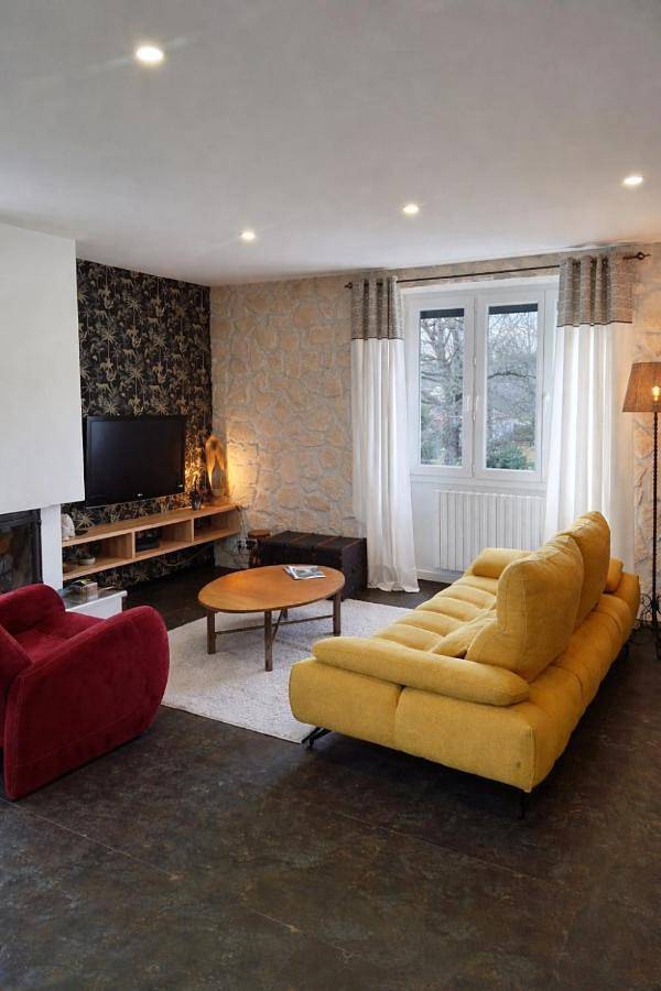 Maison de vacances pour 8 personnes, avec Terrasse et Jardin dans Le Rouget-Pers