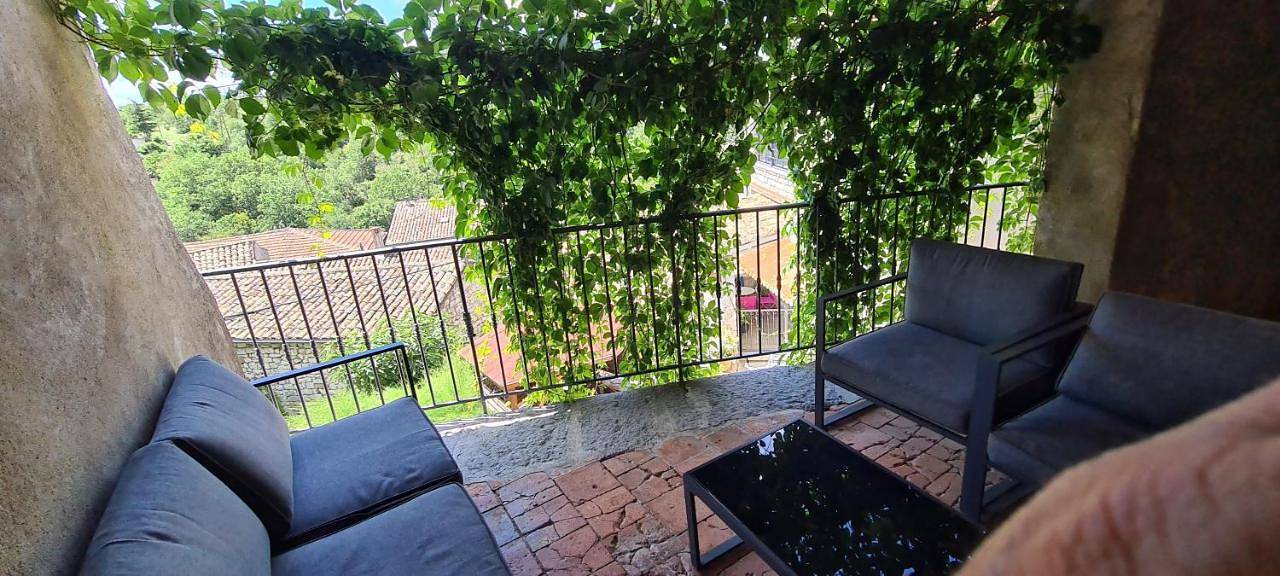 Le Clos des Ducs, Maison Familiale centre Balazuc proche plage 2 à 8 personnes in Balazuc, Ardèche