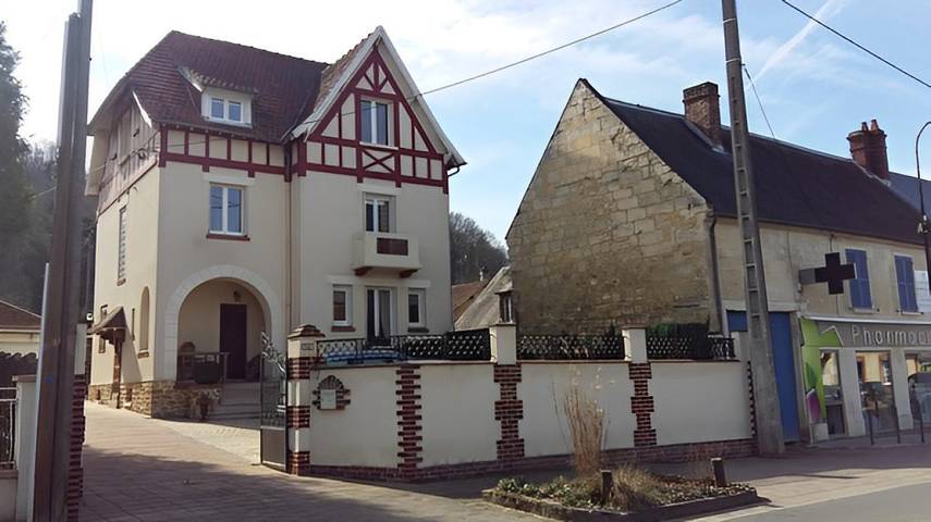 Cottage pour 2 personnes, avec jardin et piscine à Cuts