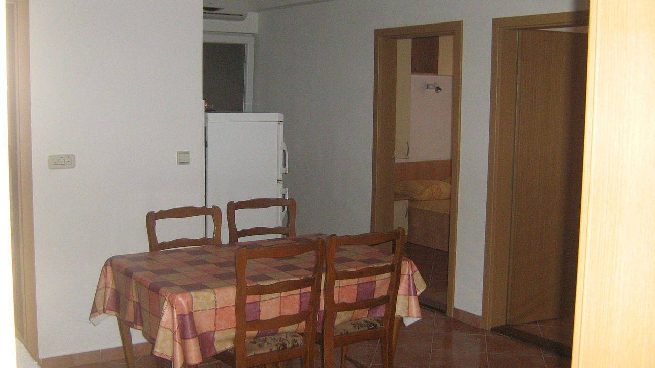 Ganze Ferienwohnung, Ferienwohnung für 6 Personen (38 m²) in Gradac in Gradac, Makarska Riviera