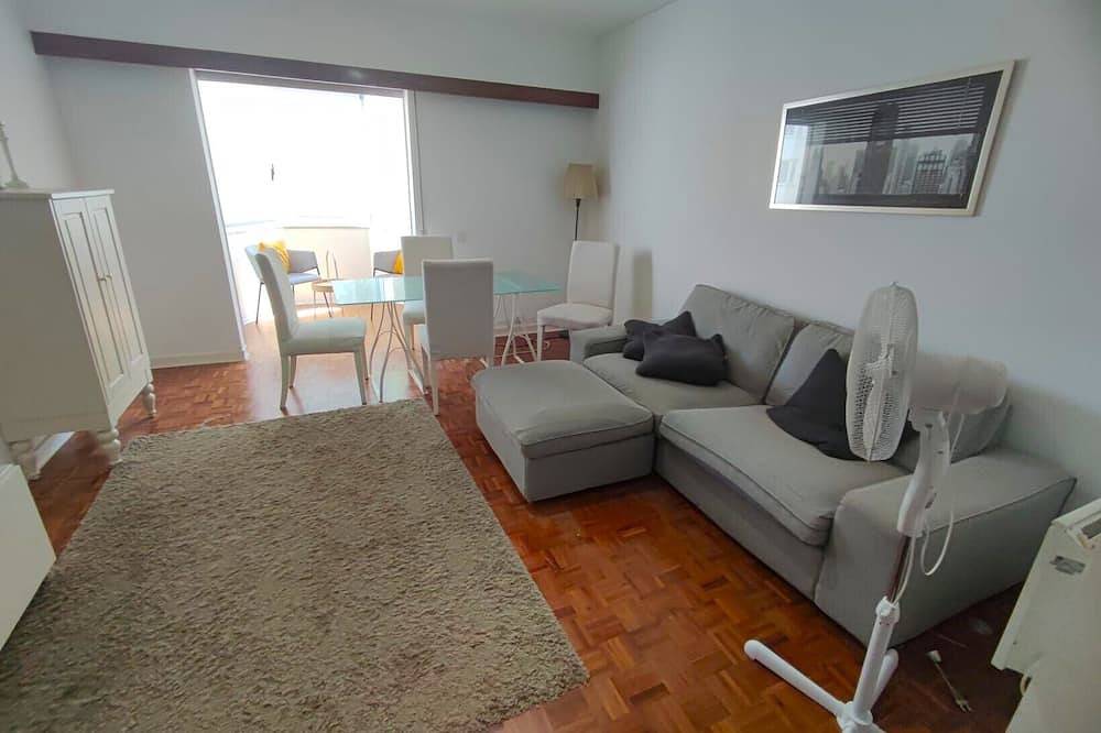 Ganze Wohnung, Carcavelos, Cozy 3 bedroom apartment in Cascais in Carcavelos e Parede, Costa de Lisboa