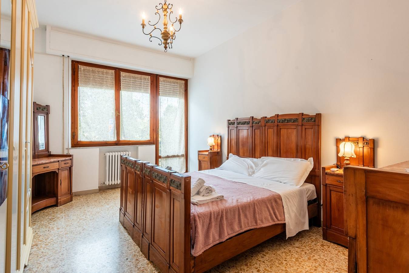 Appartamento intero, Appartamento 'La Casa Di Iliana- Siena' con terrazza privata, Wi-Fi e aria condizionata in Siena, Siena e dintorni