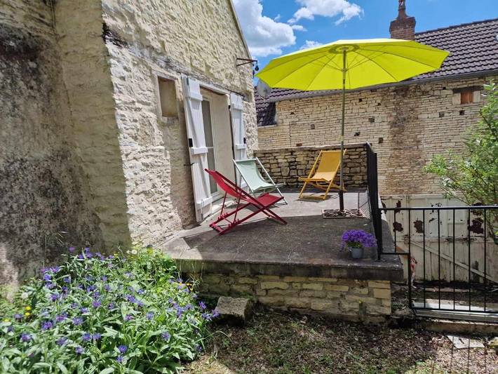 Location de vacances pour 6 personnes, avec vue et jardin, animaux acceptés à Tanlay - 3