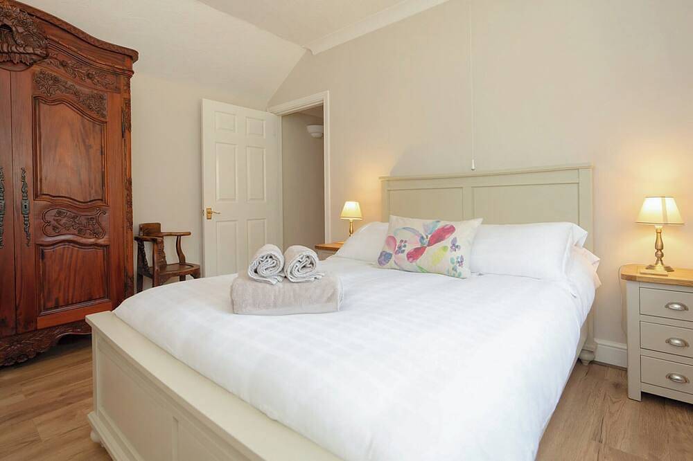 1 Luckington Stables-W8321 in Coleford, Somerset
