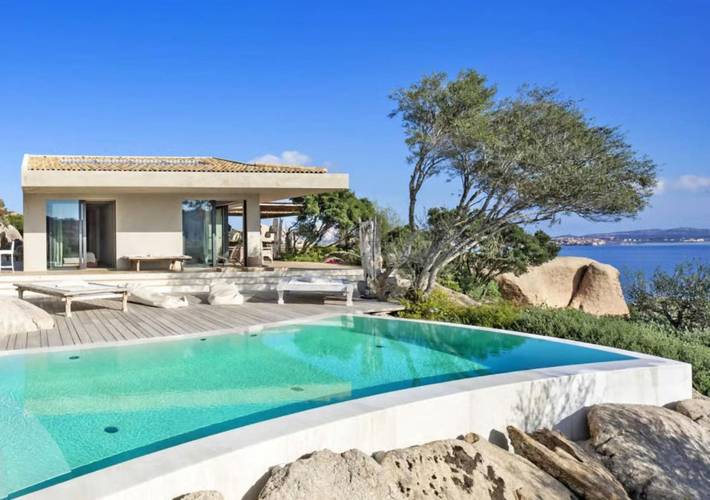 Villa per 10 persone, con Balcone e Terrazza nonché Giardino e Vista lago a Porto Rafael