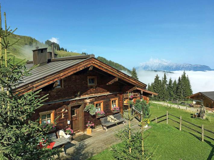 Vakantiewoning voor 10 personen, with Terras and Tuin as well as Sauna in Maria Alm