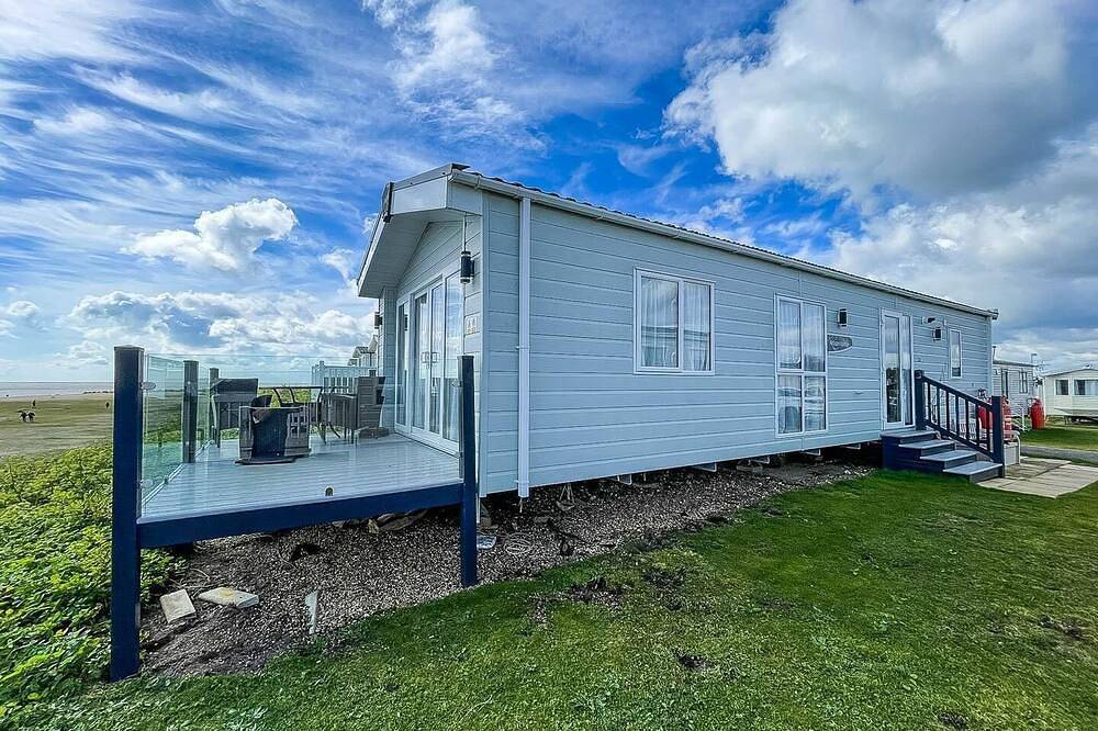 Static Caravan for 6 People in Waveney District, Suffolk