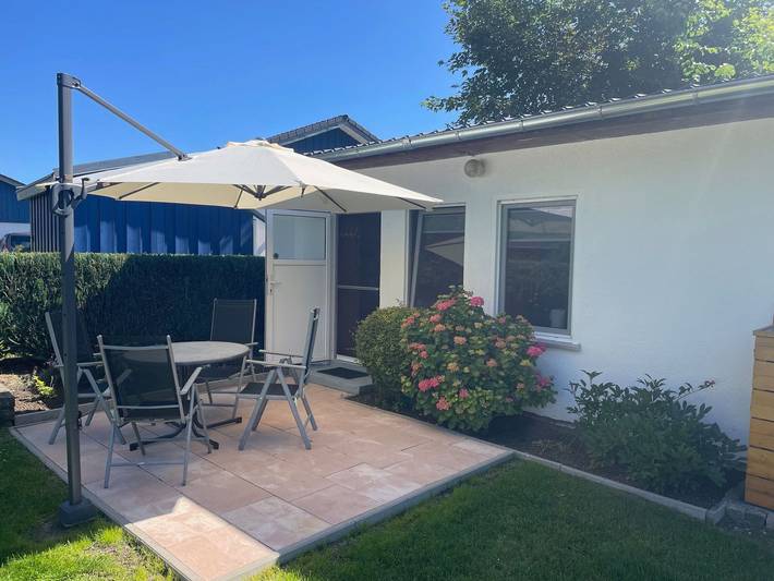 Bungalow für 3 Personen, mit Terrasse und Garten, kinderfreundlich auf Rügen - 2