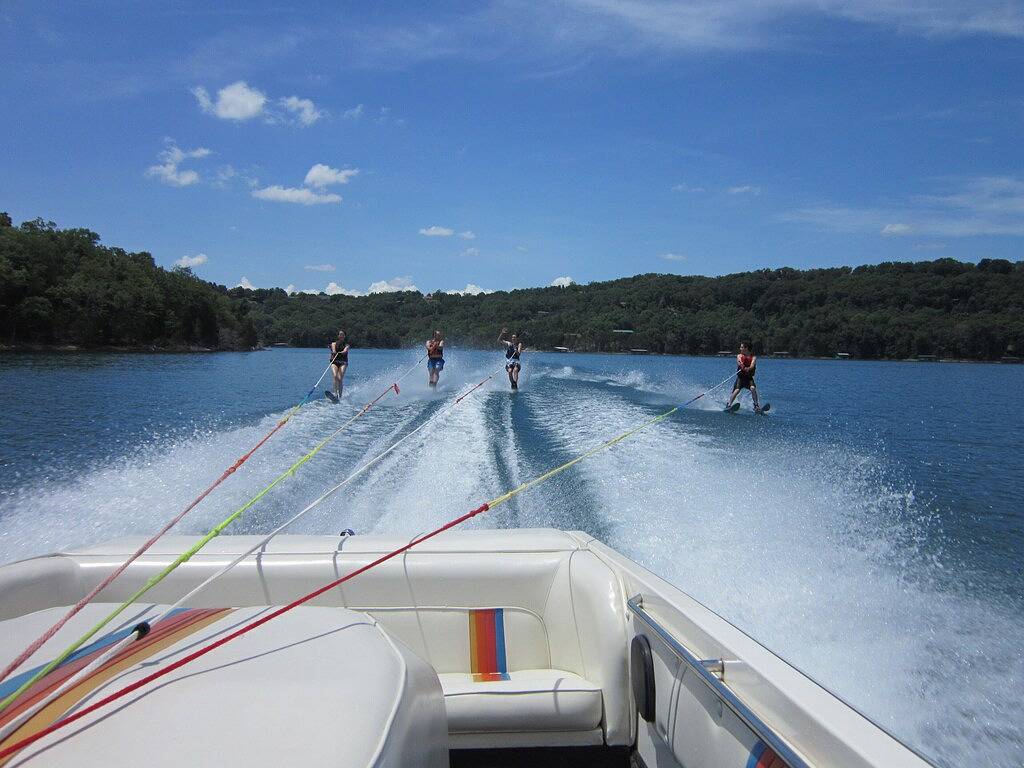 Eine Geschichte Luxus Mountain Top Cabin am Beaver Lake mit Dock und spektakulärem Blick! in Beaver Lake