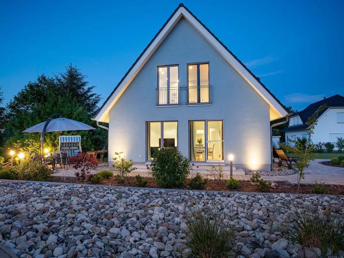 Ferienhaus für 6 Personen, mit Terrasse und Sauna sowie Garten, kinderfreundlich in Karlshagen - 2