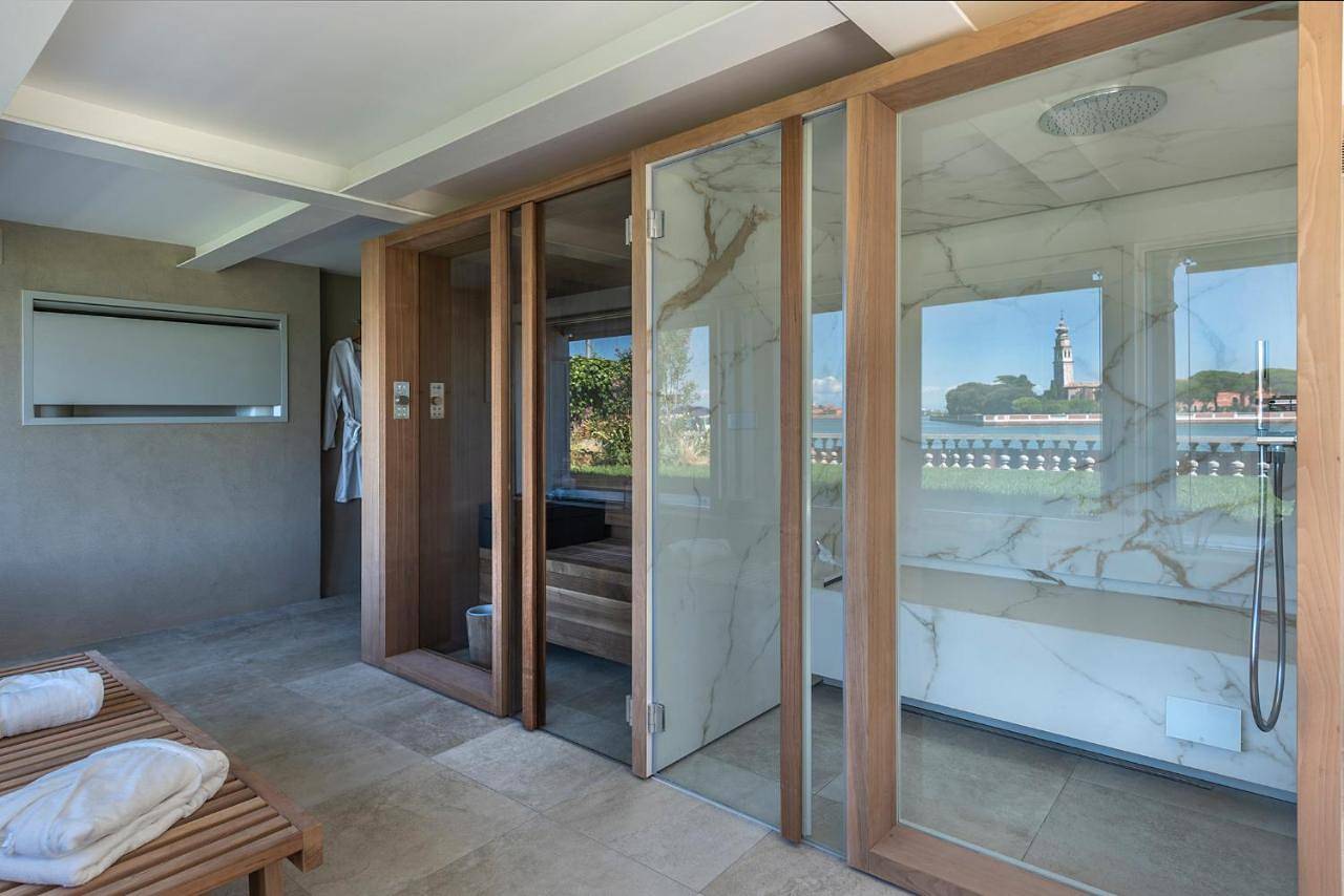Ca' delle Contesse - Villa on lagoon with private dock and spectacular view in Lido de Veneza, Veneza