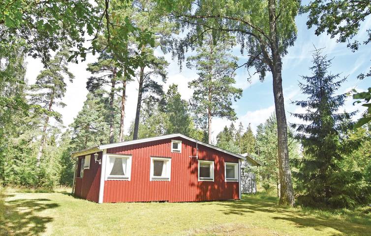 Hus för 4 Personer, med Terass och Trädgård i Lerum