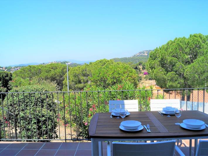 Location de vacances pour 4 personnes, avec piscine et jardin à Canyelles - 3