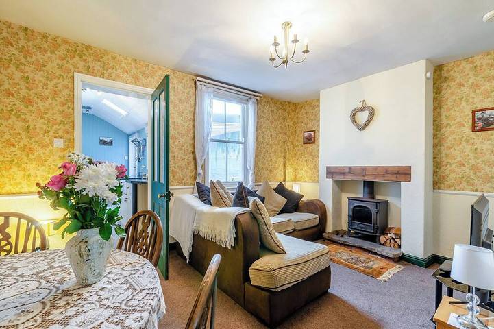 Cottage for 4 people, with garden, with pets in Grosmont