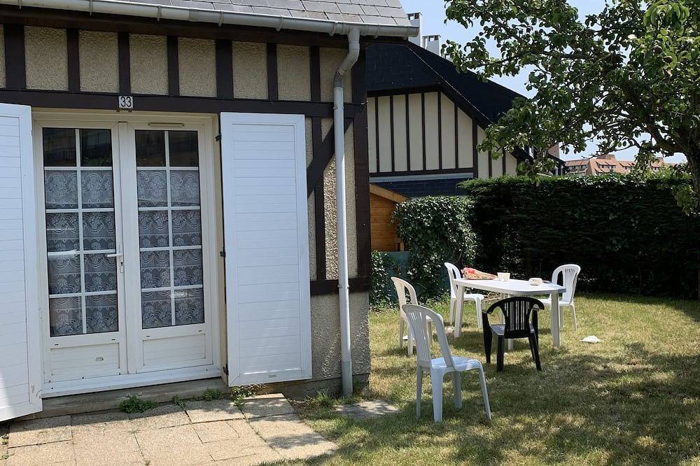 Cottage Normand avec jardin privatif de 80 m2  à 300 m de la plage au calme in Villers-sur-Mer, Région de Lisieux