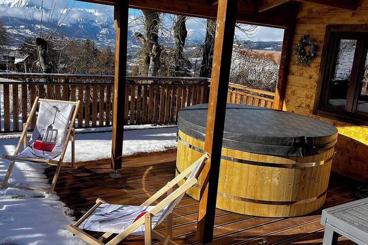 Chalet pour 6 personnes, avec jacuzzi et terrasse, animaux acceptés