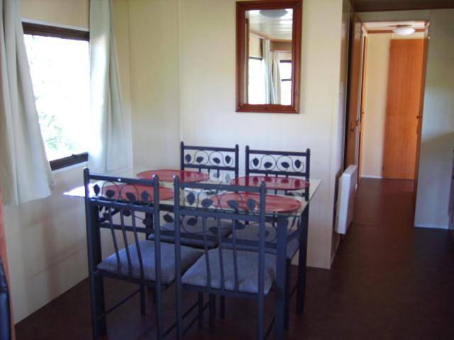 Gîte pour 5 personnes, avec Terrasse ainsi que Jardin et Vue à La Celle-sous-Gouzon - 4