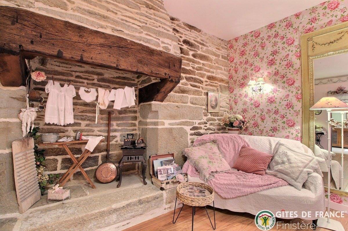 "Manoir de Pen Ar Voas" - Chambres d'hôtes de charme - Chambre Suite "La Marquise" in Lopérec, Région de Châteaulin