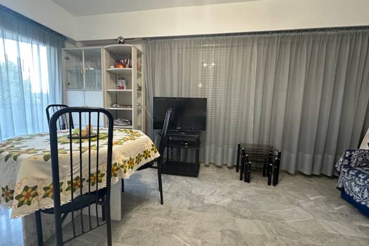 Gîte pour 4 personnes, avec terrasse dans Plage de Juan-les-Pins - 4