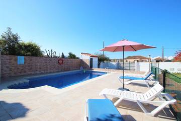 Holiday Rental for 6 People in Conil de la Frontera, Costa de la Luz, Photo 1
