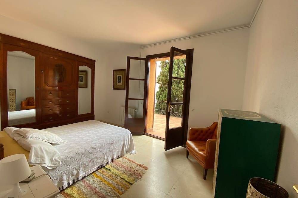 Medieval Towewr@villa by the sea Barcelona in Supermaresme, Caldes d'Estrac