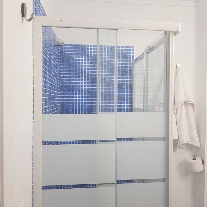 Cozy Villa with Wi-Fi, Kitchen, & 2.5km to Beach! in Los Cristianos, Arona