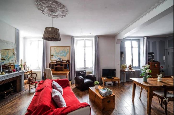 Gîte pour 4 personnes, avec terrasse et vue dans Marche Sur La Place Des Lices Vannes - 4