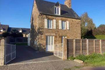 Location de vacances pour 4 personnes, avec terrasse et jardin à Saint-Quentin-sur-le-Homme