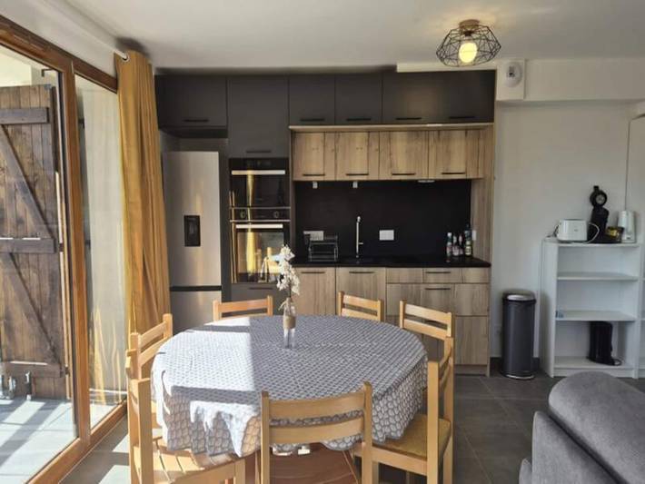 Gîte pour 6 personnes, avec terrasse, adapté aux familles dans Station de la Feclaz le Revard - 4