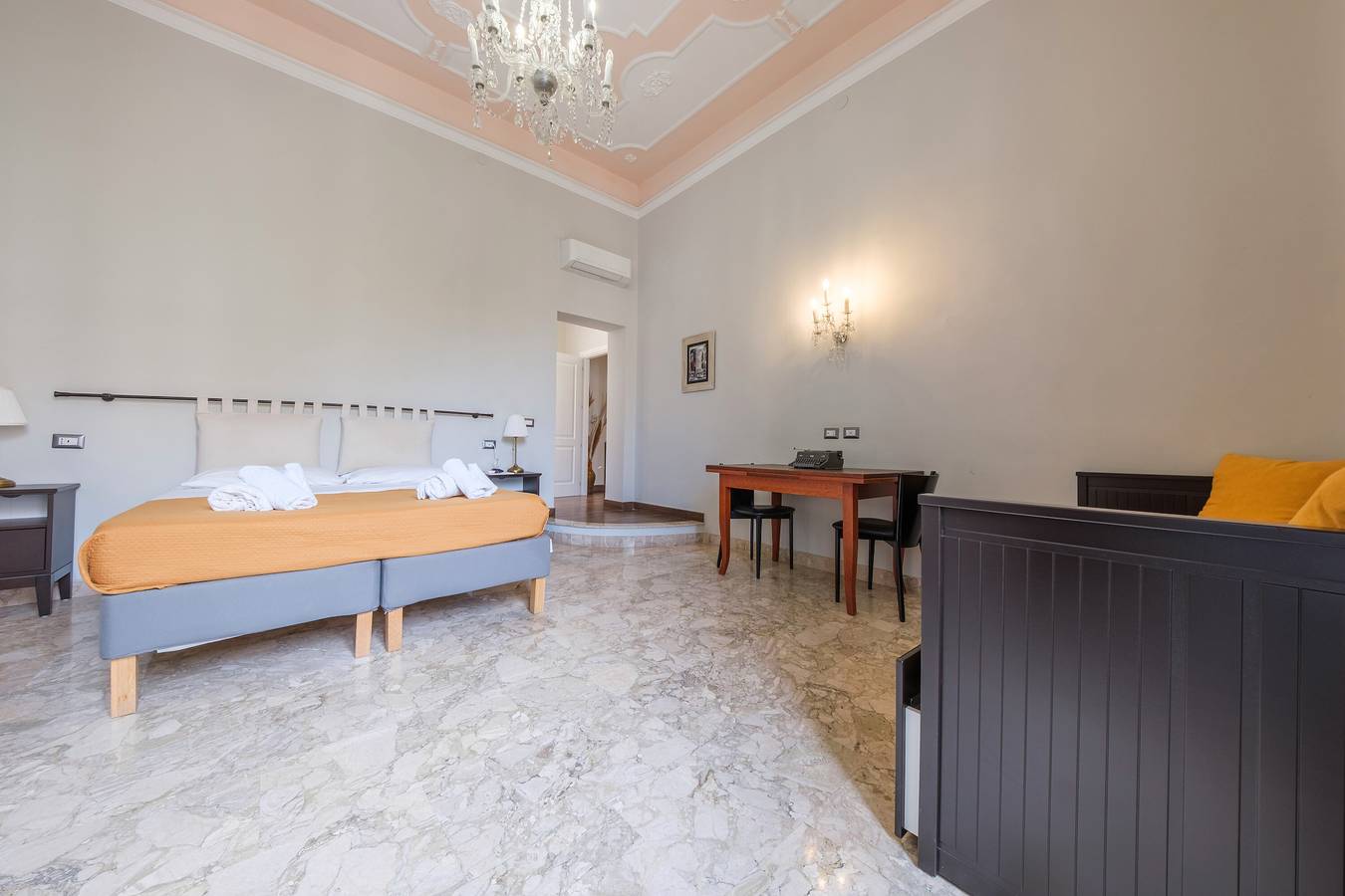 Camera '1924' con Balcone, Wi-Fi e Aria Condizionata in Messina, Provincia di Messina