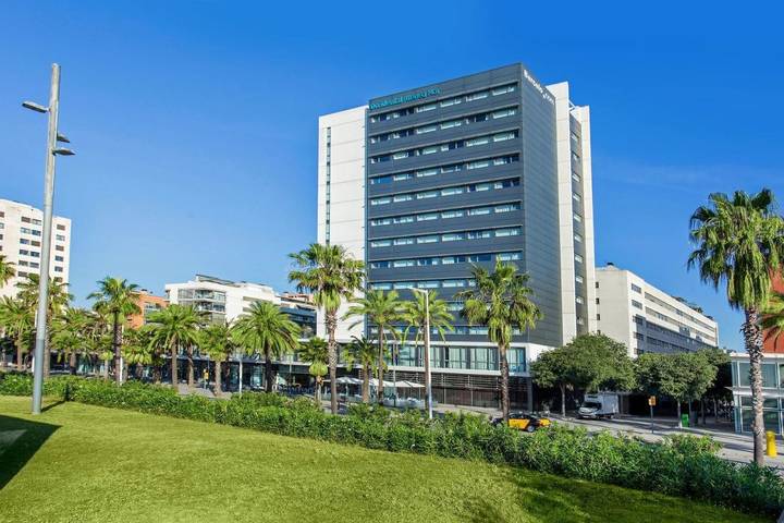 Hotel für 3 Personen, mit Pool und Terrasse sowie Sauna und Ausblick in Barcelona - 3