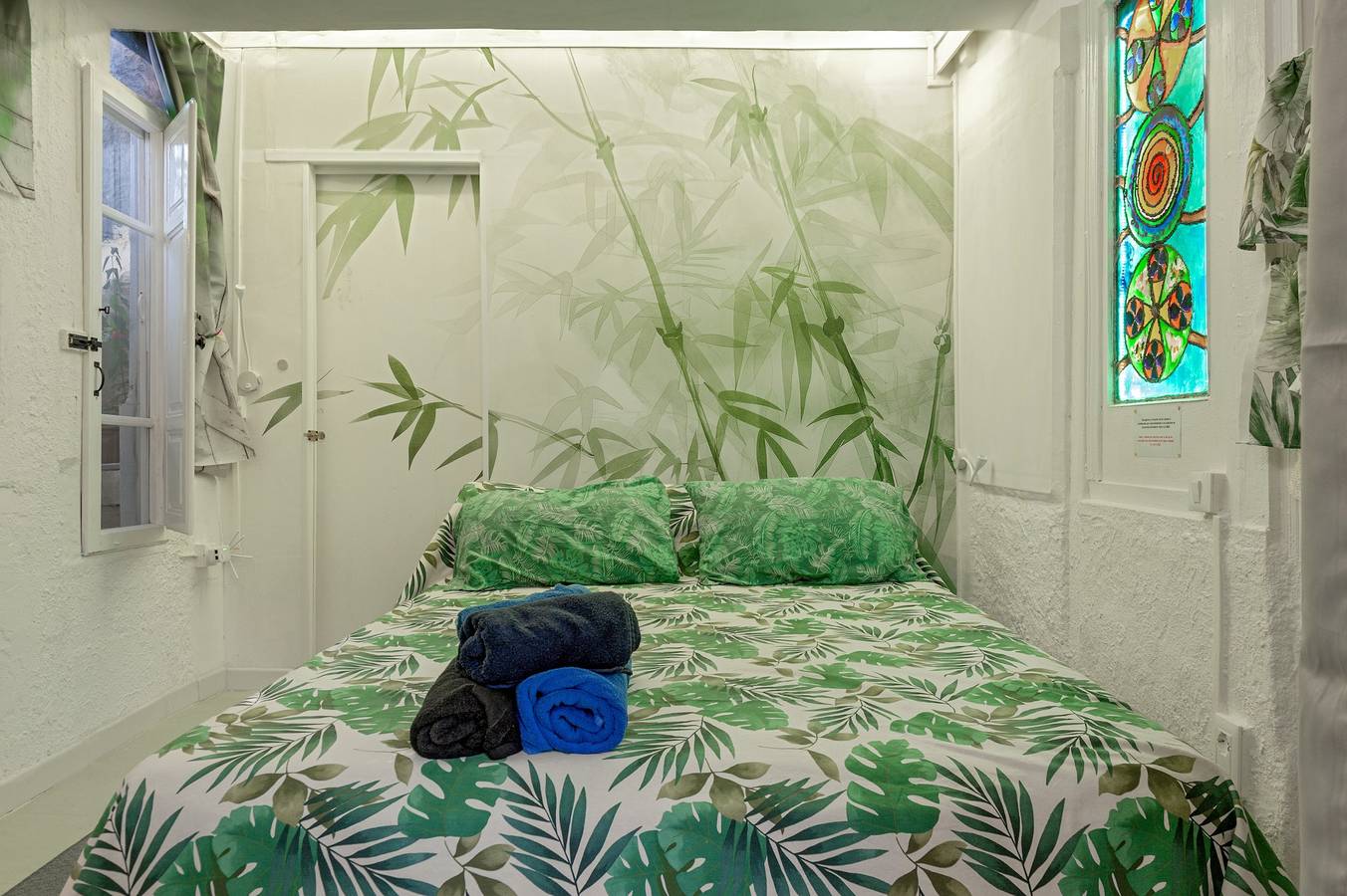 Chambre 'La Stanza Verde Degli Artisti' avec jardin privé et Wi-Fi in Vada, Côte des Étrusques