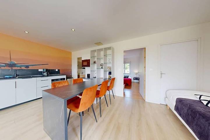 Gîte pour 25 personnes, avec jardin et balcon dans La Haye-Pesnel - 2